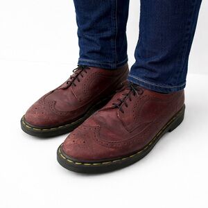 Size 10.5 Dr. Martens Men’s 3989 Brogue Wingtip Oxford Burgundy